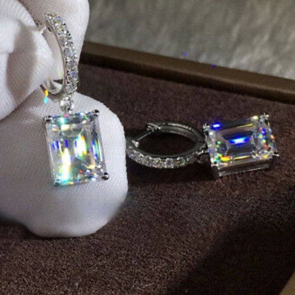 NEW Cushion Cut Cubic Zircon Earrings Crystal CZ - Picture 7 of 8